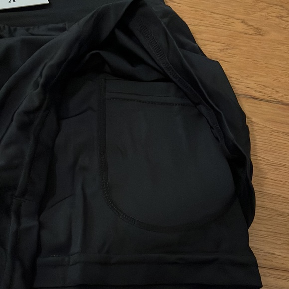 Black 2-layer athletic shorts - Picture 4 of 7